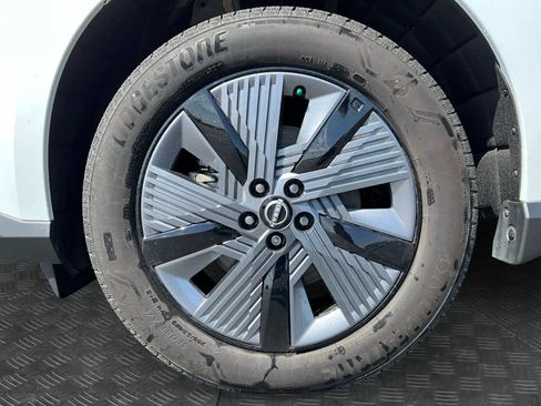 Used 2025 Nissan Murano SL AWD/4WD image 10