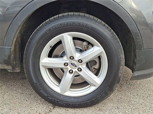 Used 2017 Ford Explorer XLT w/ Equipment Group 201A image 8