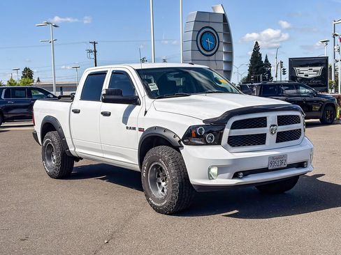 Used 2017 RAM 1500 Express w/ Express Value Package image 5