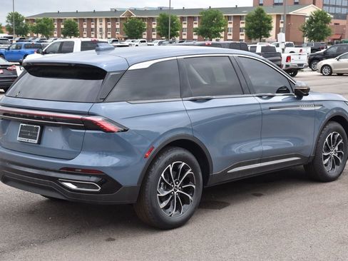 New 2026 Lincoln Nautilus Premier image 35