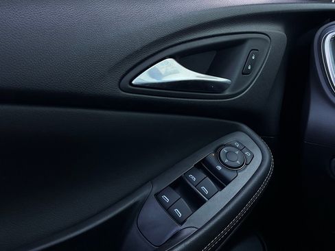 Used 2025 Buick Encore GX Preferred image 19