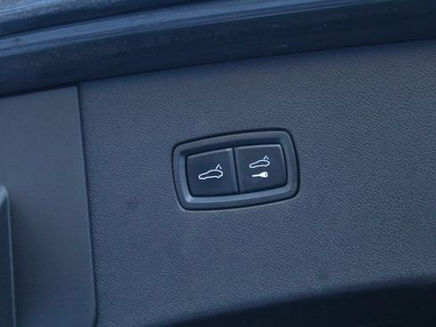 Certified 2023 Porsche Cayenne Coupe image 13