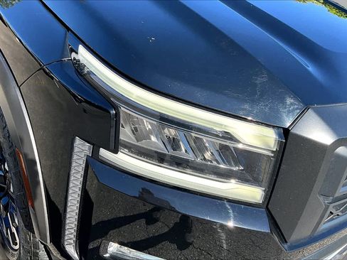 Used 2022 Nissan Frontier Pro-X RWD image 26