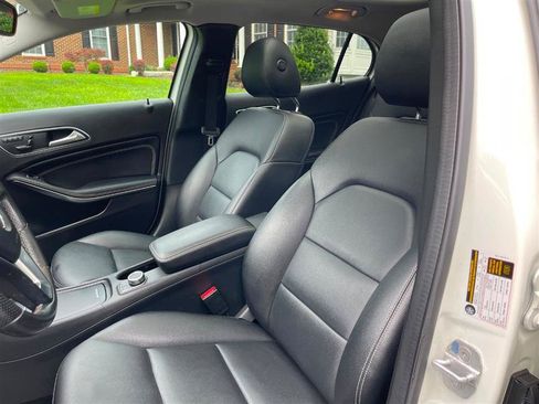 Used 2015 Mercedes-Benz GLA 250 4MATIC image 78