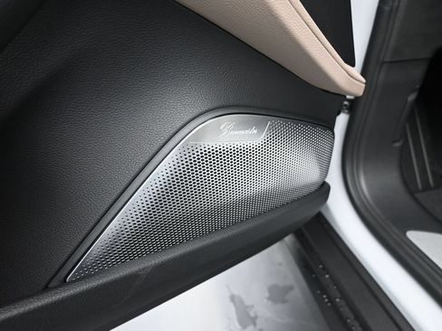 Certified 2025 Porsche Panamera image 14