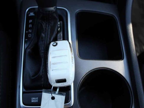 Used 2019 Kia Optima LX image 23