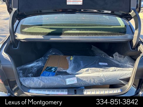 New 2026 Lexus LS 500 AWD image 24