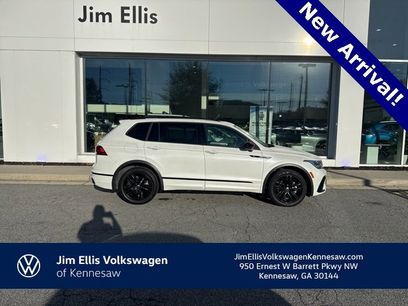 Certified 2022 Volkswagen Tiguan SE R-Line