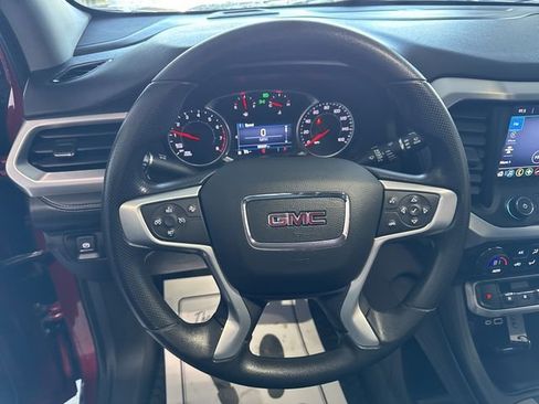 Certified 2022 GMC Acadia SLE w/ Driver Convenience Package image 11