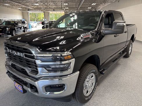 New 2026 RAM 2500 Tradesman AWD/4WD image 3