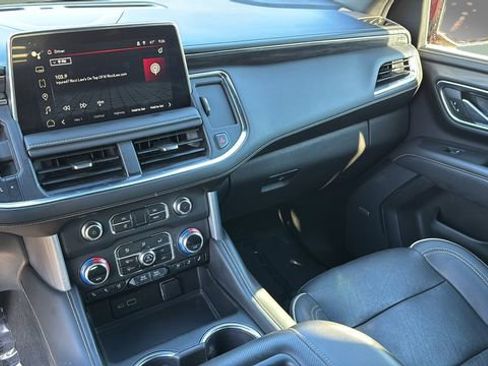 Used 2023 GMC Yukon SLT image 24