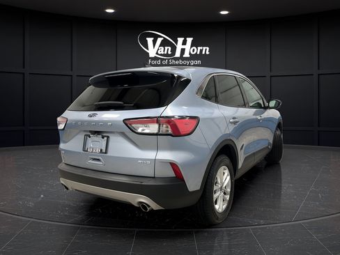 Used 2022 Ford Escape SE w/ Cold Weather Package AWD/4WD image 7