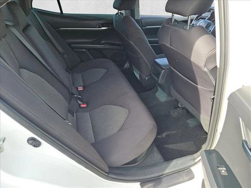 Used 2020 Toyota Camry LE image 24