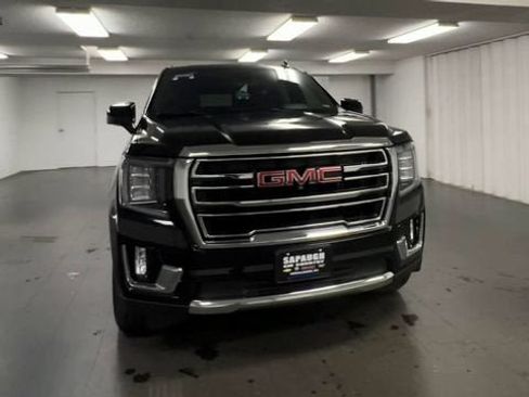 Certified 2021 GMC Yukon XL SLT w/ SLT Premium Package AWD/4WD image 3