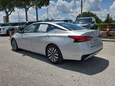 Certified 2024 Nissan Altima 2.5 SV FWD image 6