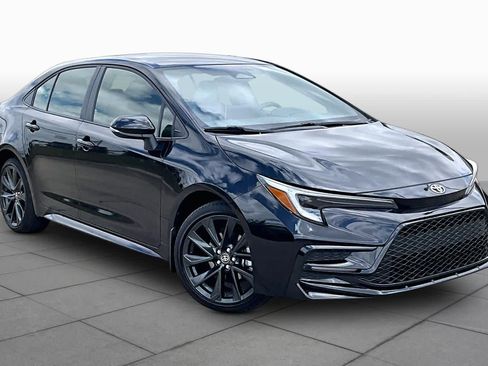 Used 2026 Toyota Corolla SE w/ SE Premium Package FWD image 3