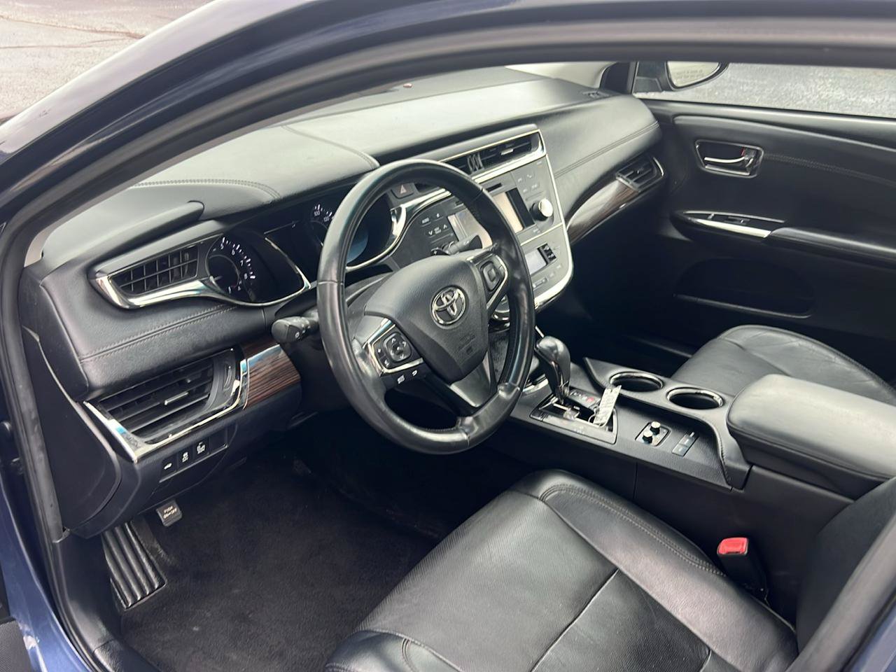 Used 2014 Toyota Avalon Limited FWD image 17