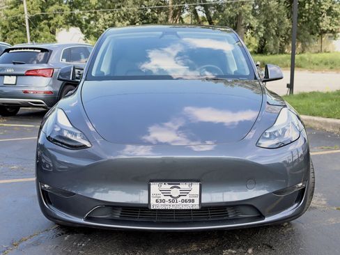 Used 2023 Tesla Model Y Long Range AWD/4WD image 9