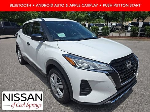 Certified 2025 Nissan Kicks Play S FWD image 1