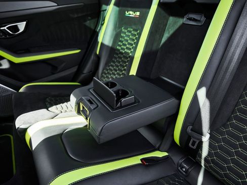 Used 2022 Lamborghini Urus AWD/4WD image 51