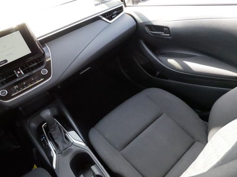 Certified 2025 Toyota Corolla LE image 11