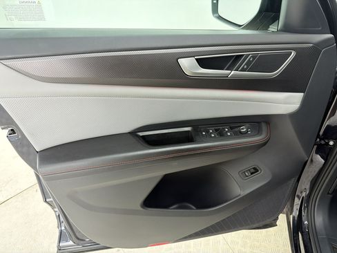 Used 2024 Volkswagen Atlas Peak Edition SEL AWD/4WD image 13