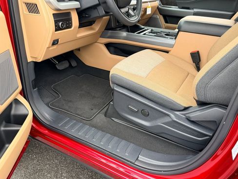 New 2026 Ford F250 XLT w/ XLT Premium Package image 17