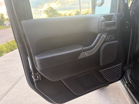 Used 2014 Jeep Wrangler Unlimited Sport w/ Quick Order Package 23S AWD/4WD image 29