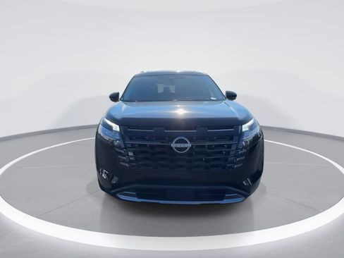 New 2026 Nissan Pathfinder Platinum image 3