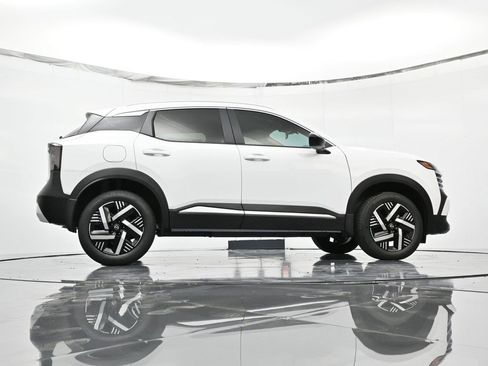New 2026 Nissan Kicks SV image 39