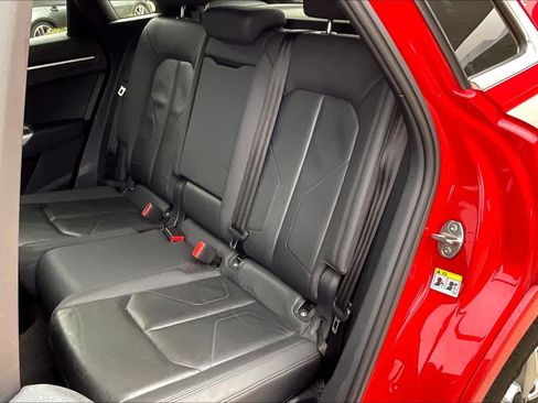 Used 2022 Audi Q3 2.0T Premium image 18