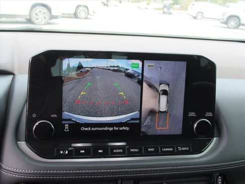 Used 2022 Nissan Rogue SL w/ SL Premium Package image 24