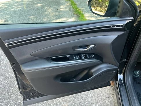 Used 2022 Hyundai Tucson Limited FWD image 15