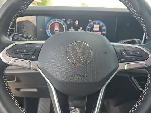 Used 2025 Volkswagen Tiguan S FWD image 18