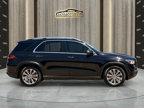 Used 2023 Mercedes-Benz GLE 450 4MATIC w/ Premium Package image 11
