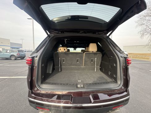Used 2022 Chevrolet Traverse Premier w/ LPO, Floor Liner Package image 25