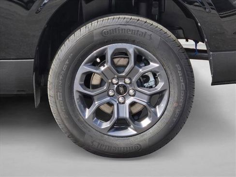 New 2025 Ford Maverick XLT image 9