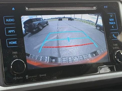 Used 2018 Toyota Tacoma TRD Off-Road AWD/4WD image 34