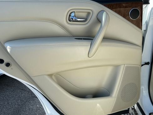 Used 2019 INFINITI QX80 Luxe w/ Cargo Package image 31