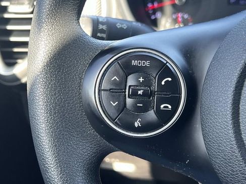 Used 2022 Kia Soul LX FWD image 26
