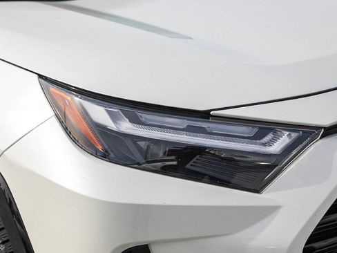 Used 2022 Toyota RAV4 XSE image 8