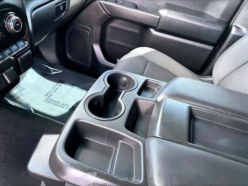 Used 2020 Chevrolet Silverado 1500 Custom w/ Custom Value Package RWD image 15