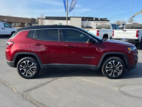 Used 2022 Jeep Compass Limited AWD/4WD image 9