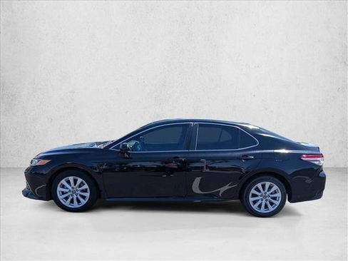Used 2020 Toyota Camry LE w/ Carpet Mat Package FWD image 10