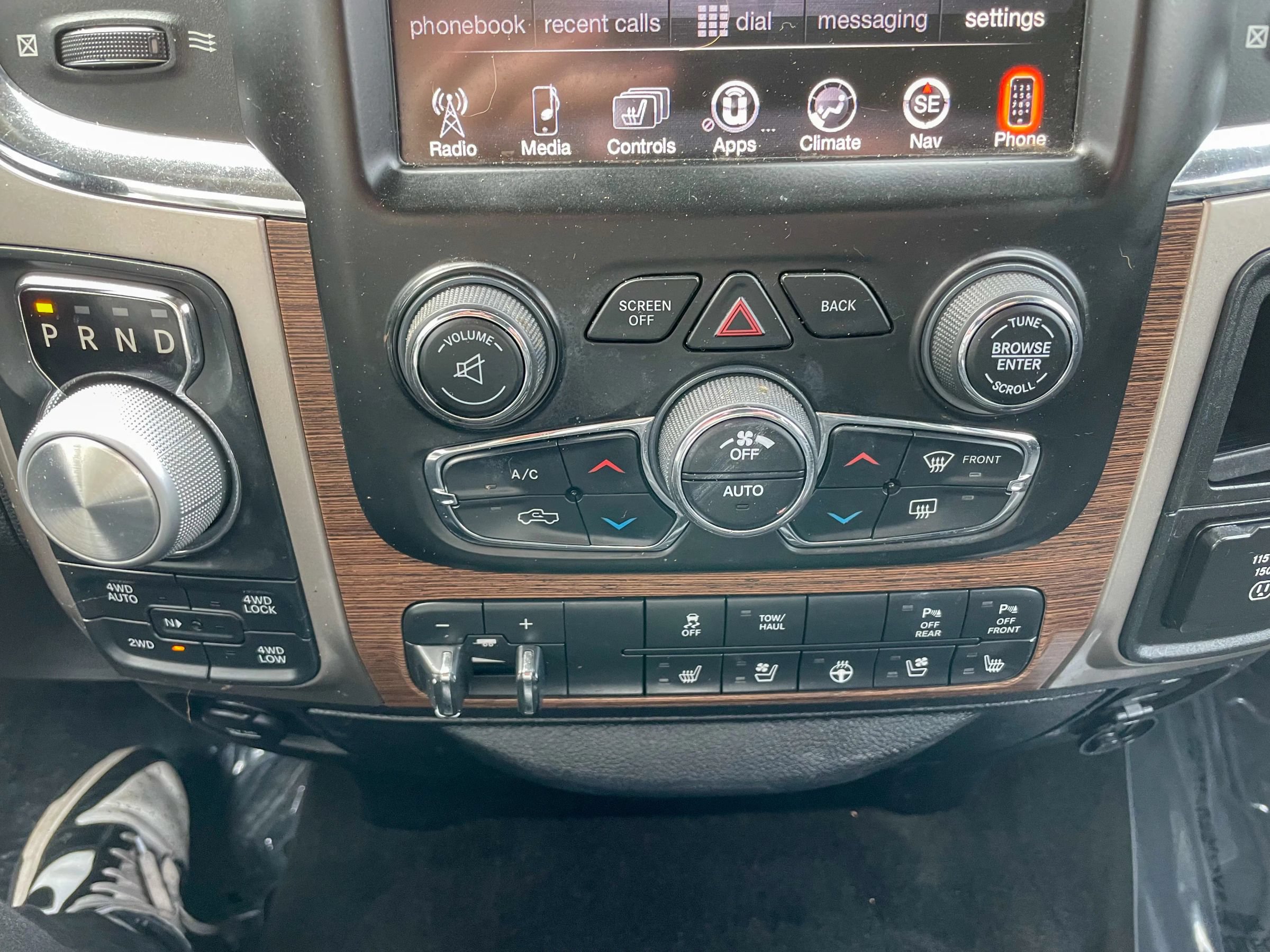 Used 2017 RAM 1500 Laramie w/ Cold Weather Group AWD/4WD image 24