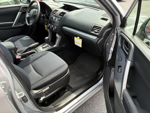Used 2015 Subaru Forester 2.5i Premium w/ All-Weather Package AWD/4WD image 19