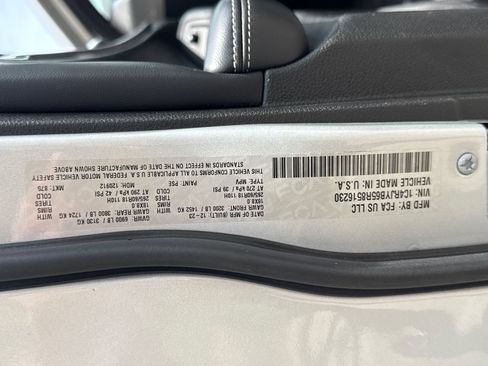 Used 2024 Jeep Grand Cherokee Limited 4xe AWD/4WD image 32