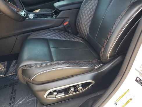 Certified 2023 Jeep Grand Cherokee L Summit w/ Luxury Tech Group V image 25