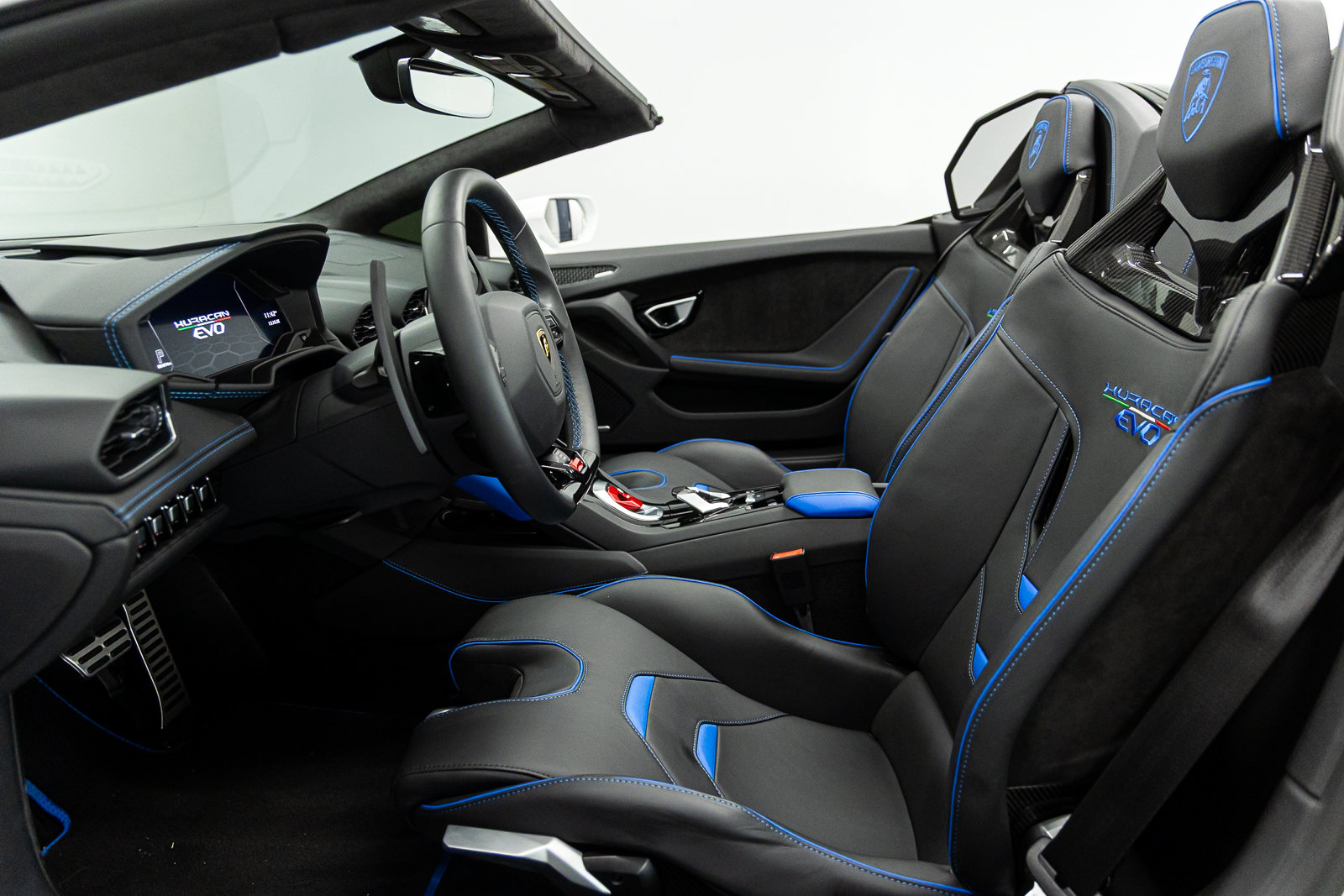 Used 2024 Lamborghini Huracan EVO AWD/4WD image 37
