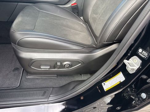 New 2025 Jeep Grand Cherokee Altitude AWD/4WD image 19